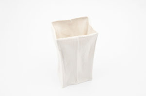 vaso tessuto bianco ceramica